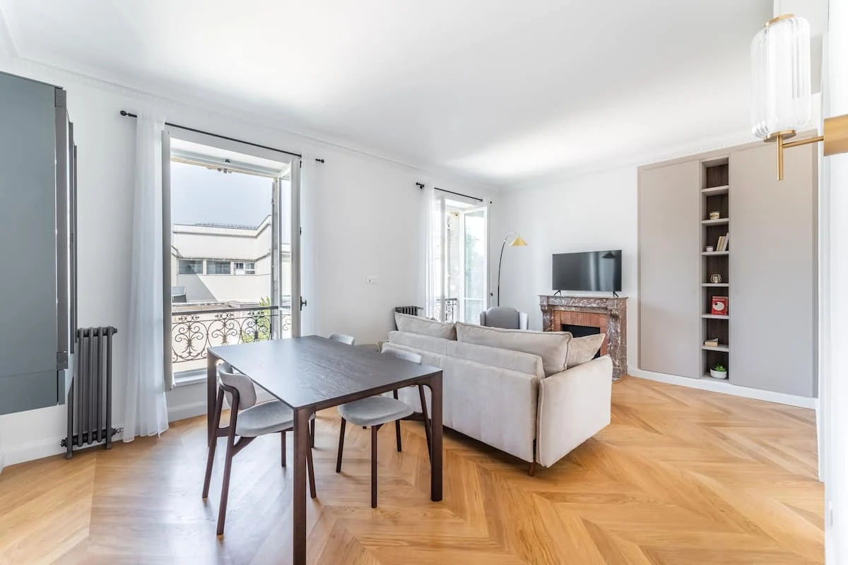 Appartement lumineux Alma, près de la Seine
